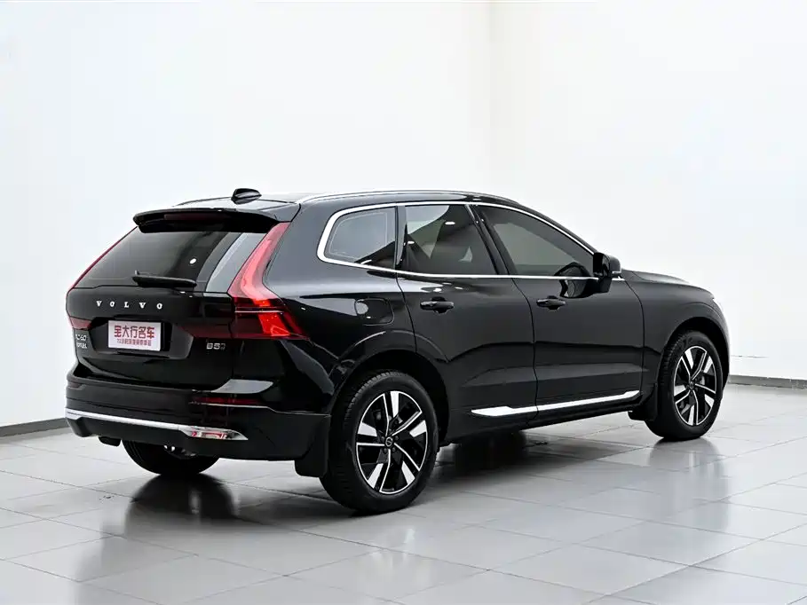 Volvo XC60 2025 — фото 7