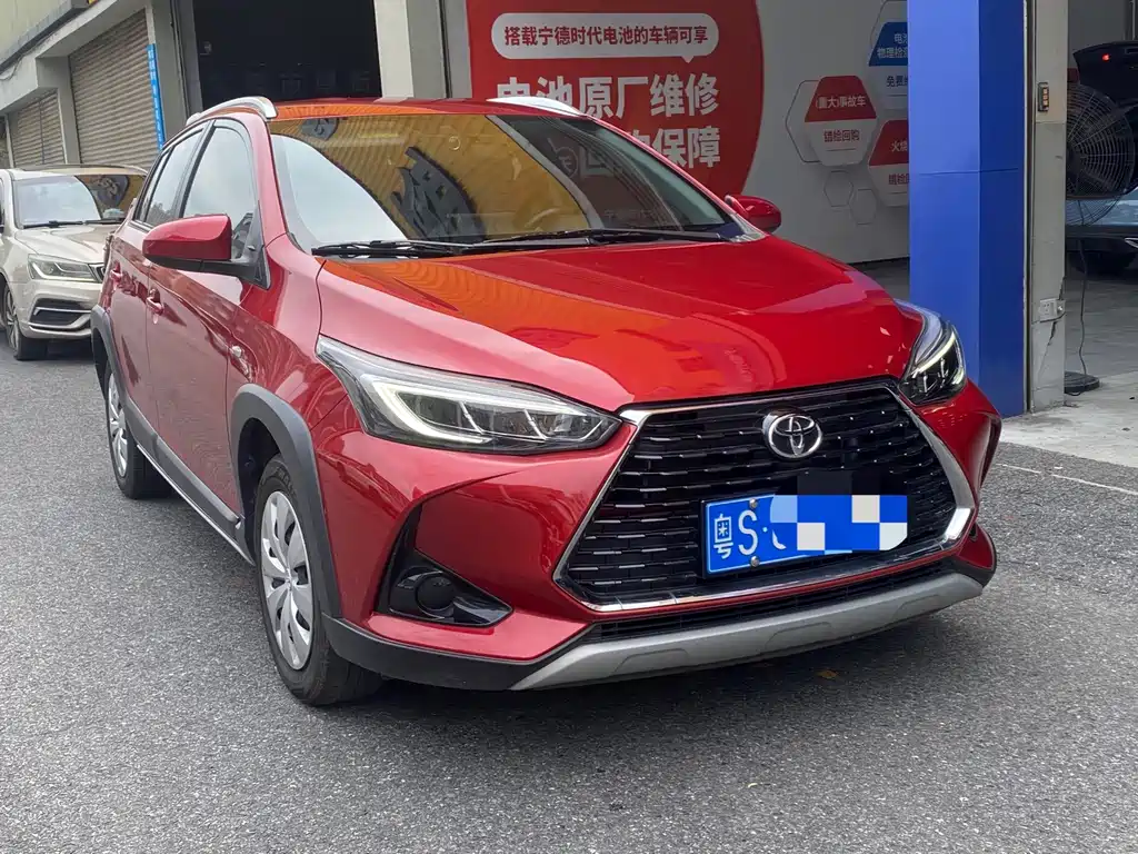 Toyota Yaris L 2021