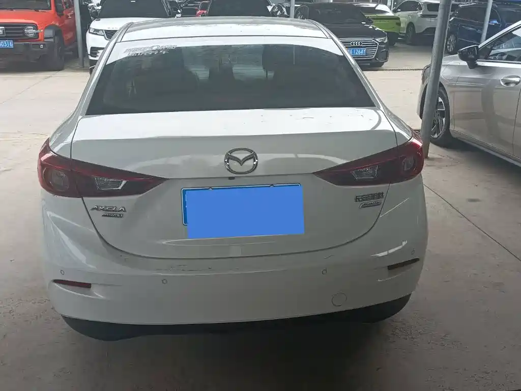 Mazda 3 Axela 2019 — фото 13