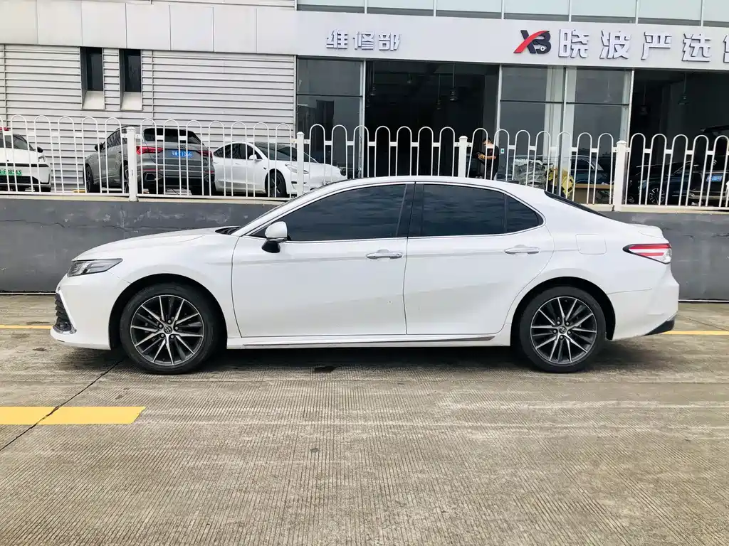 Toyota Camry 2024 — фото 11