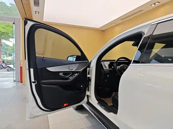 Mercedes-Benz EQC 2020
