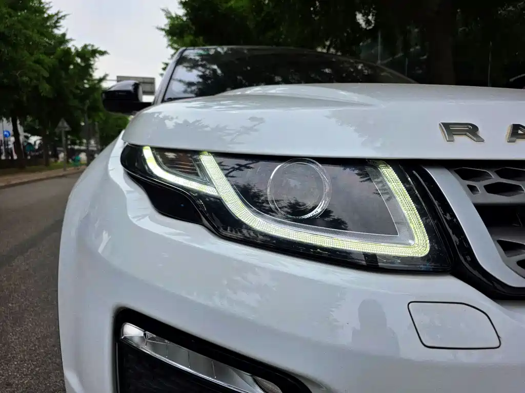Land Rover Evoque 2017 — фото 24