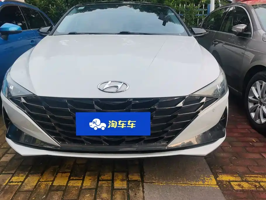 Hyundai Elantra 2021