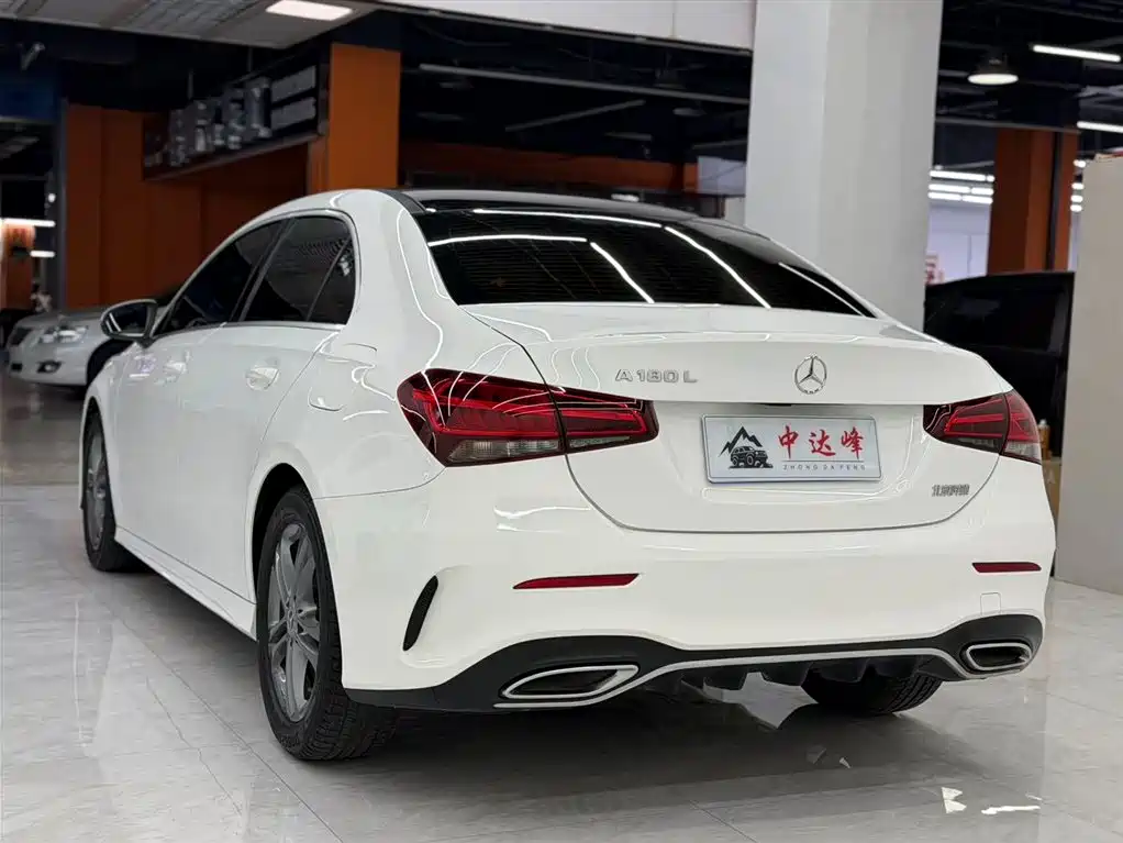 Mercedes-Benz A-Class 2022 — фото 6