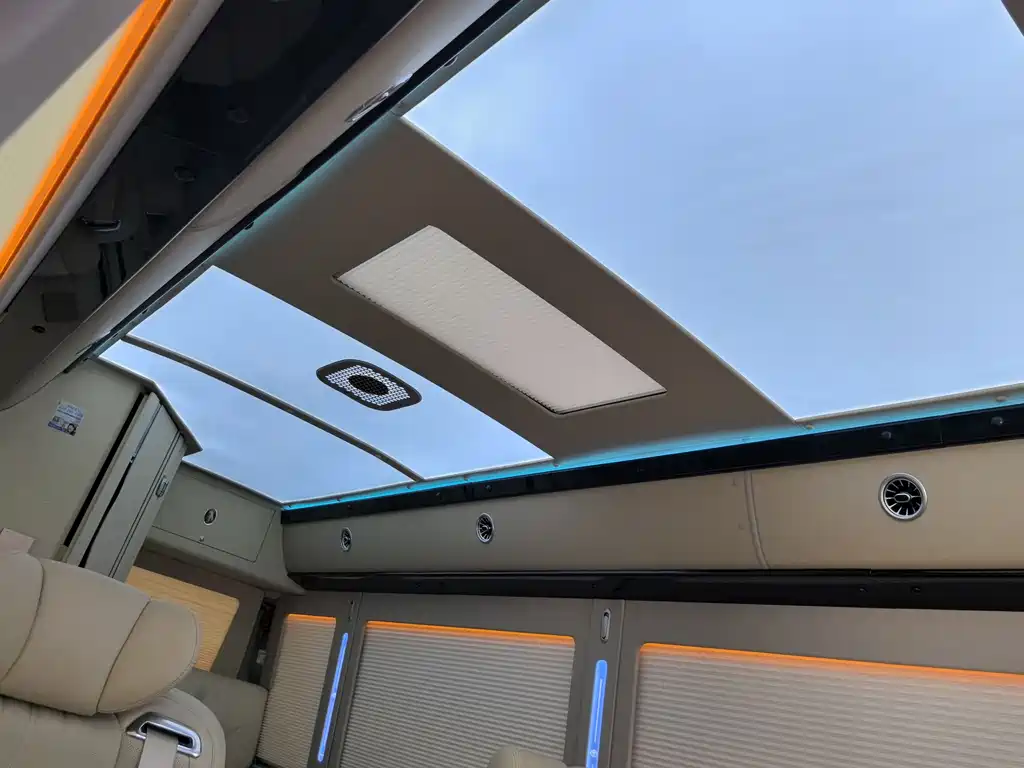 Toyota Coaster 2023 — фото 16