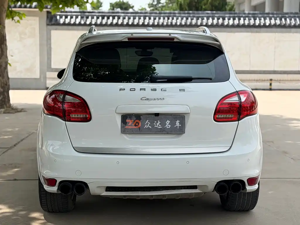Porsche Cayenne 2015 — фото 17