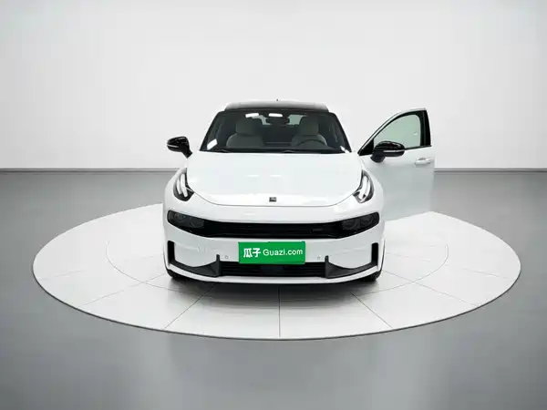 Lynk & Co 03 2020