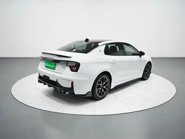 Lynk & Co 03 2020