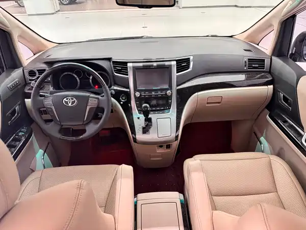 Toyota Alphard 2013