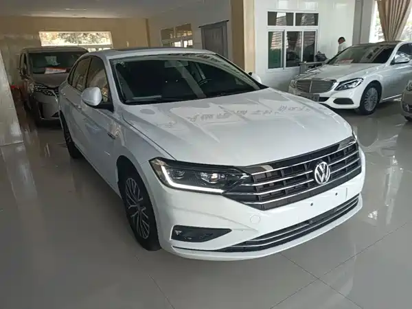Volkswagen Sagitar 2020