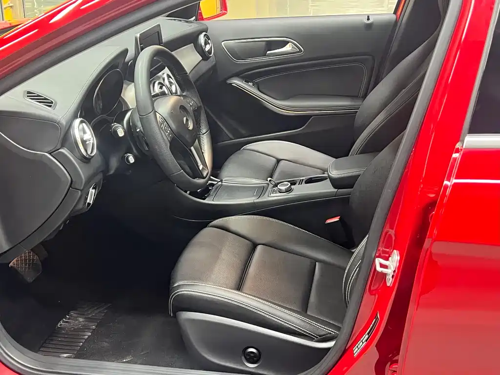 Mercedes-Benz GLA 2016 — фото 15