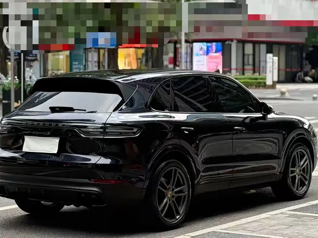 Porsche Cayenne Hybrid 2023 — фото 2