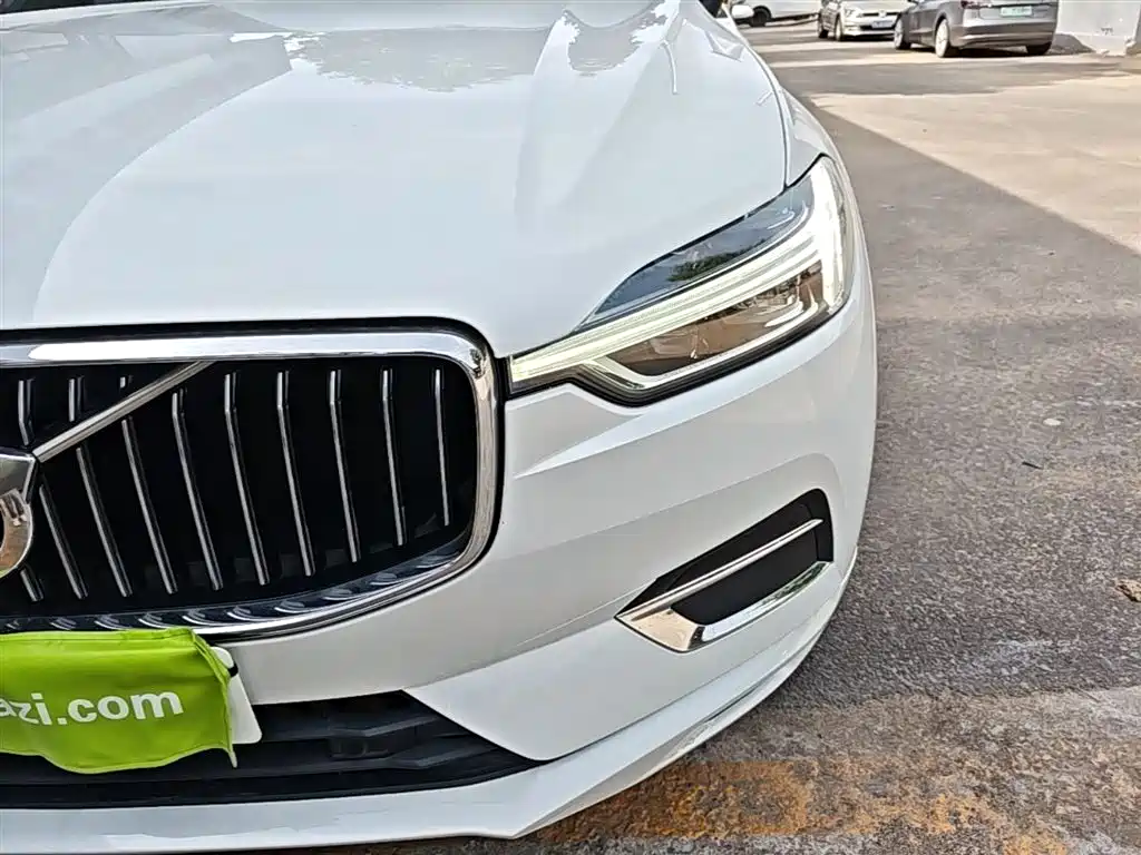 Volvo XC60 2021 — фото 24