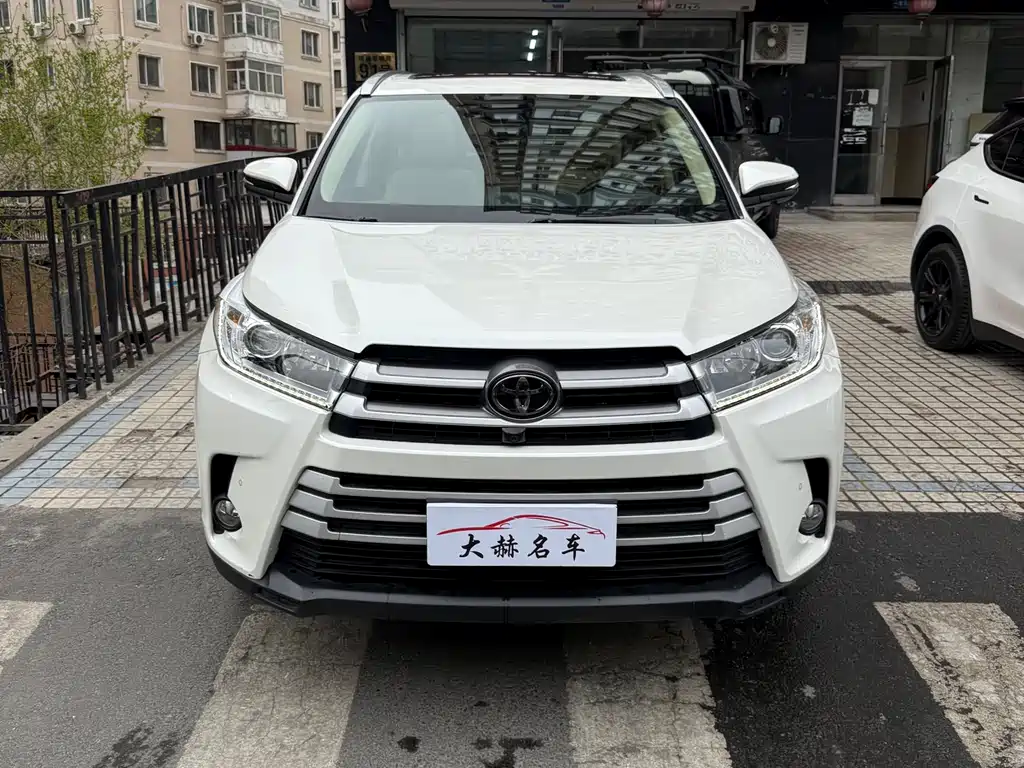 Toyota Highlander 2018 — фото 2