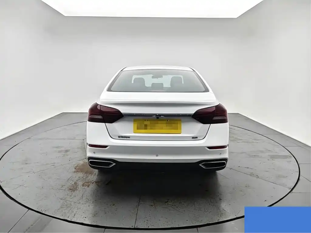 Geely Emgrand 2021