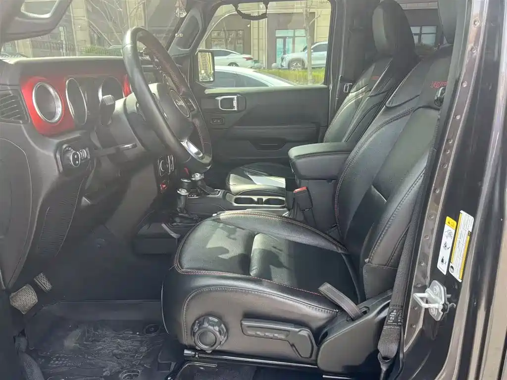 Jeep Wrangler 2020 — фото 14