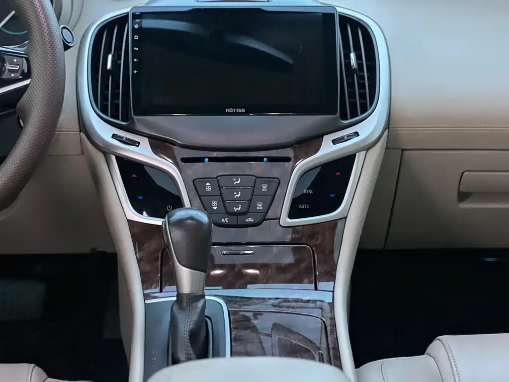 Buick LaCrosse 2014 — фото 11