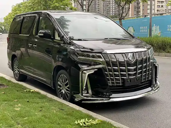 Toyota Alphard 2012