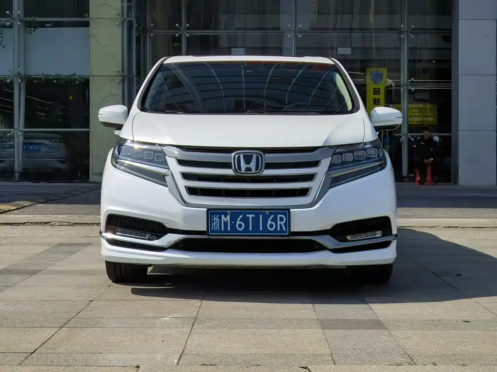 Honda Elysion 2019 — фото 2