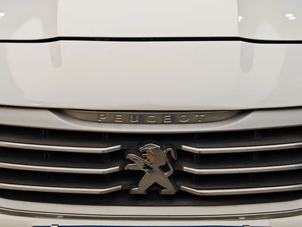 Peugeot 408 2016 — фото 3