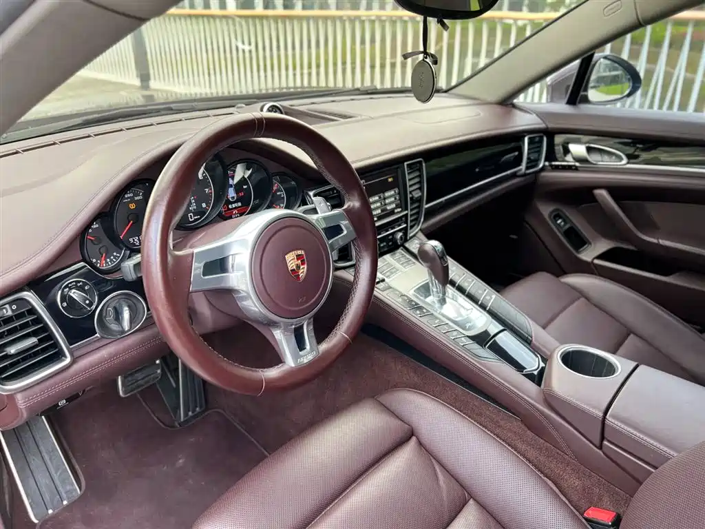 Porsche Panamera 2015 — фото 8