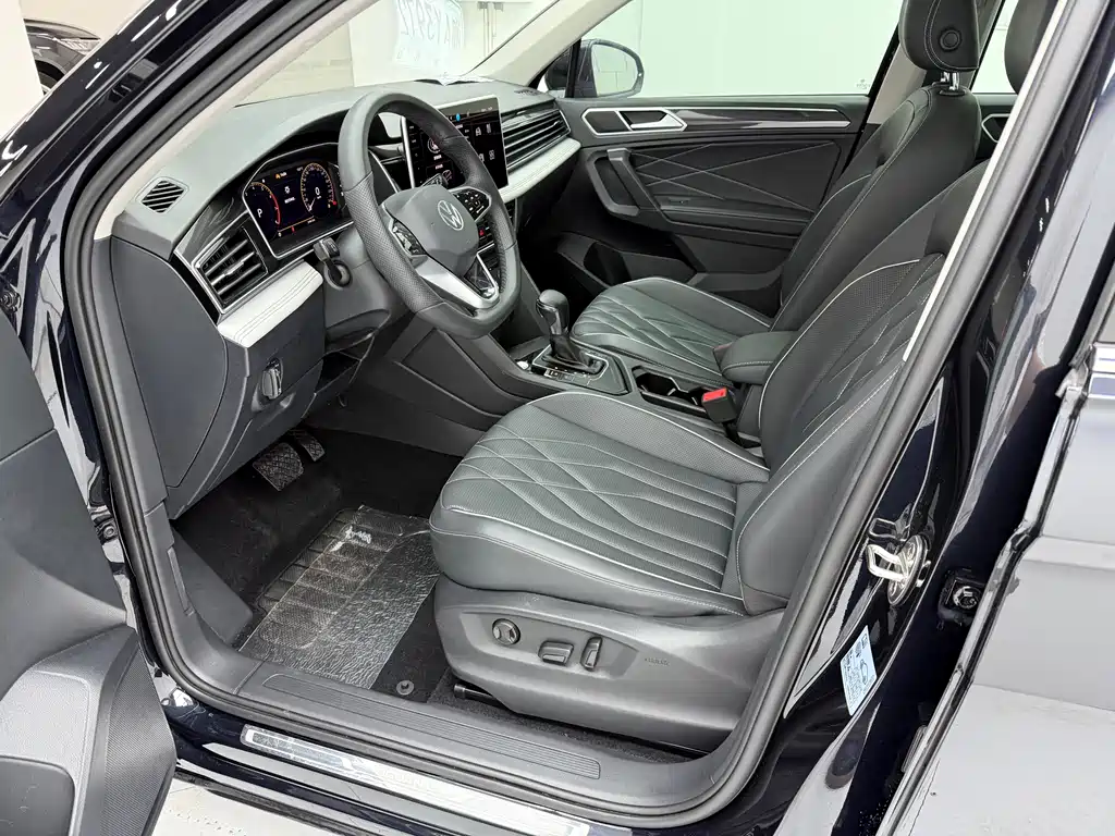 Volkswagen Tiguan L 2022 — фото 13