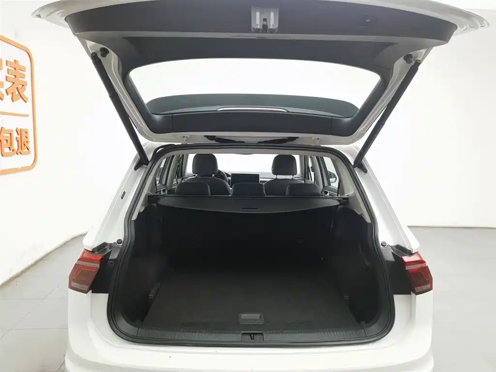 Volkswagen Tiguan L 2022 — фото 16