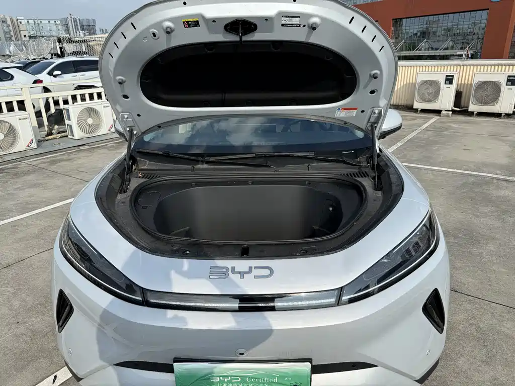 BYD Sealion 05 EV 2025 — фото 10