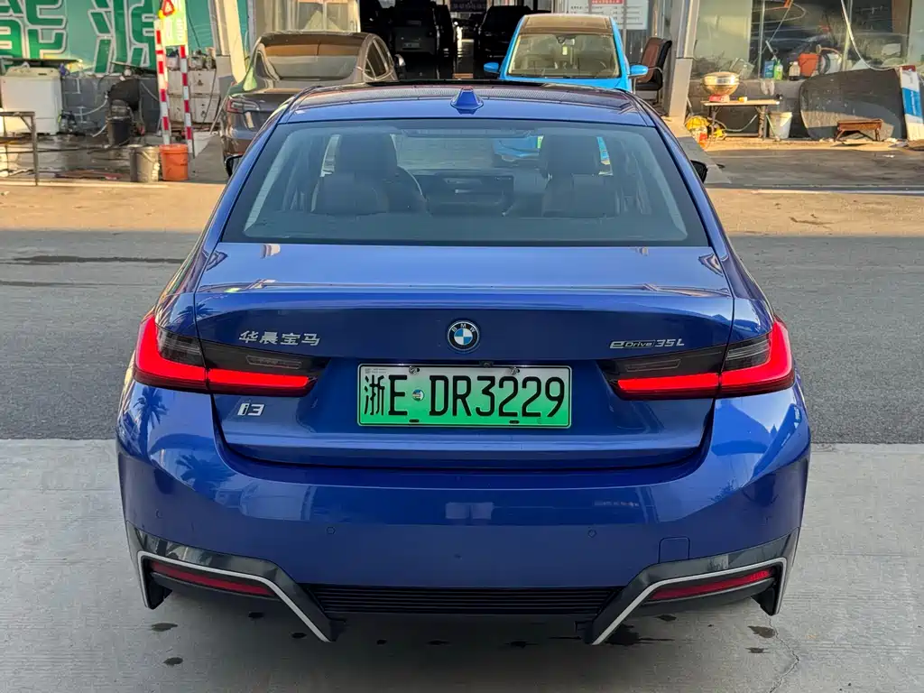 BMW i3 2022