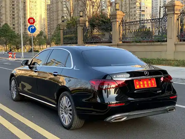 Mercedes-Benz E-Class 2023
