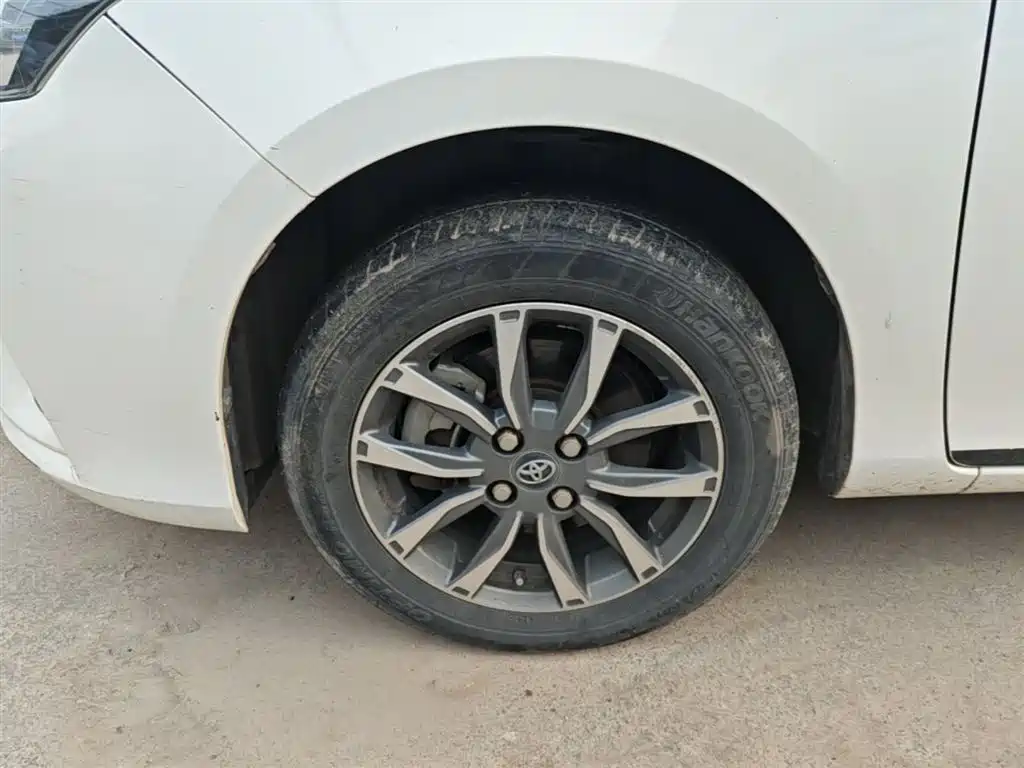 Toyota Yaris L 2020 — фото 23