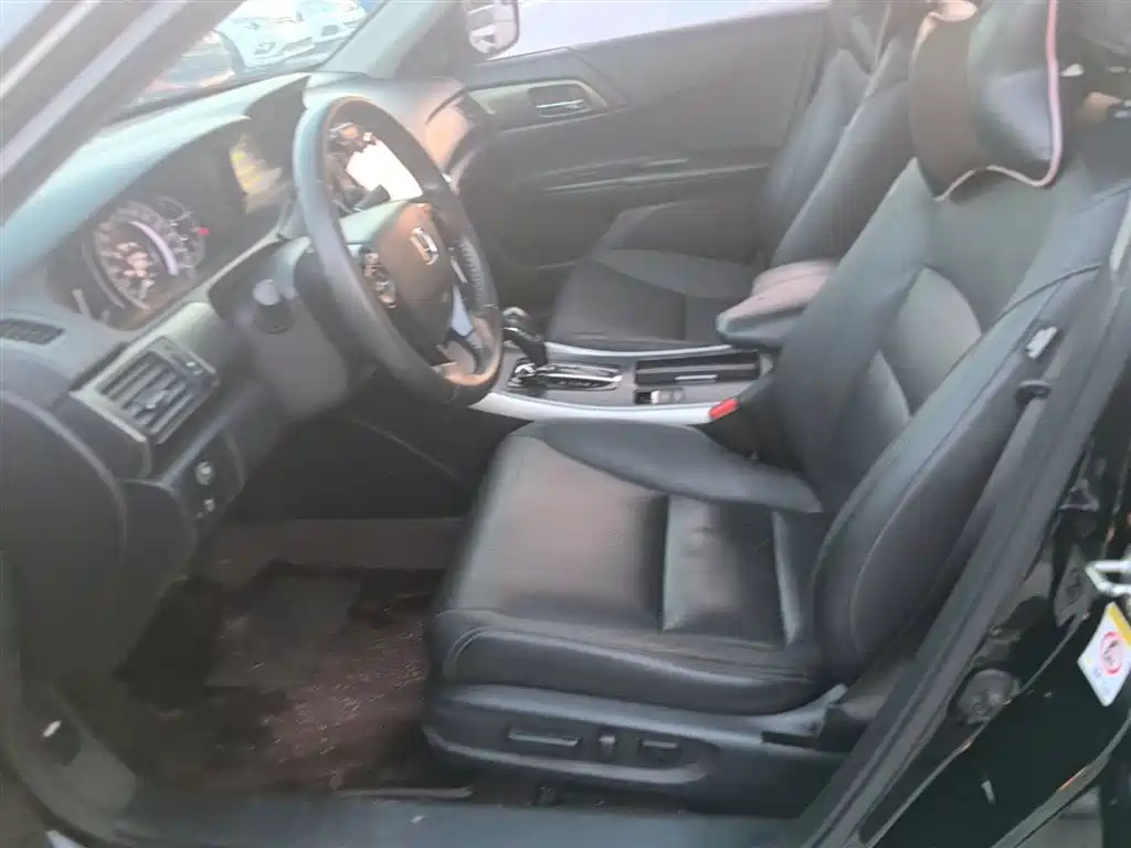 Honda Accord 2016 — фото 15