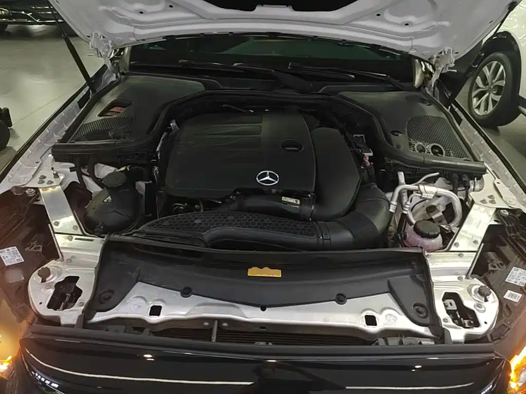 Mercedes-Benz E-Class 2021 — фото 20