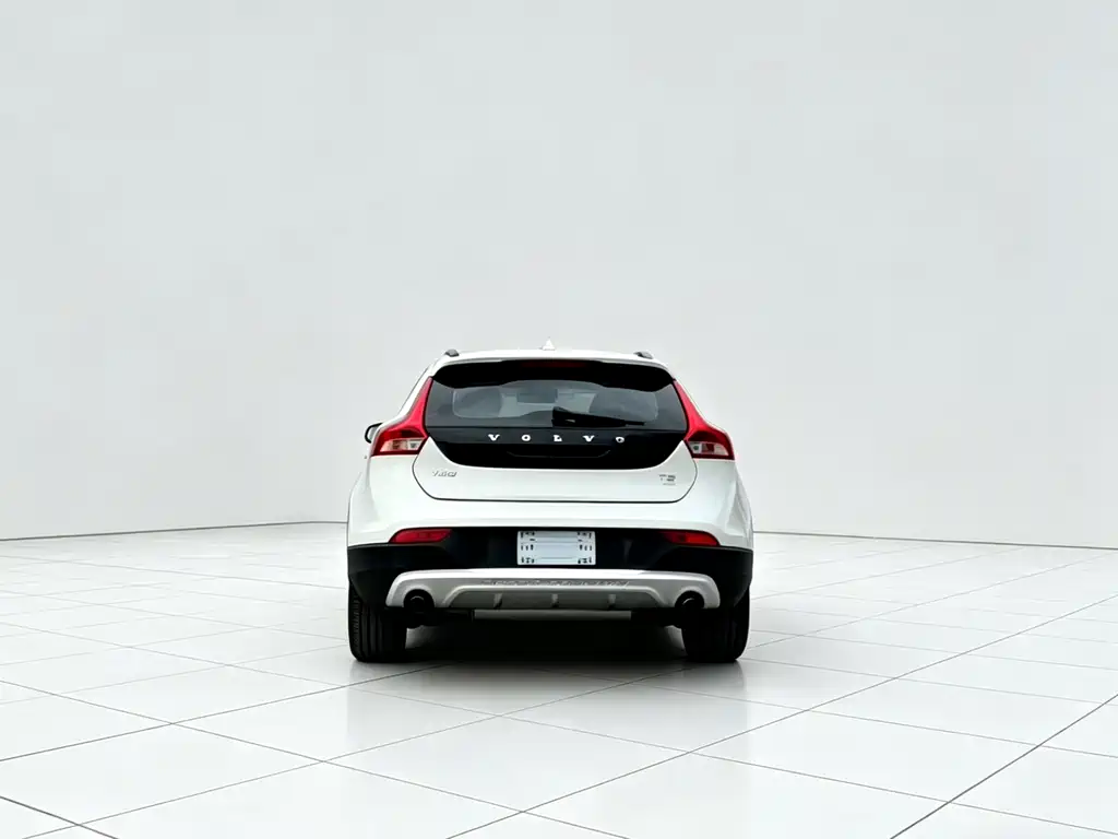 Volvo V40 2016 — фото 9