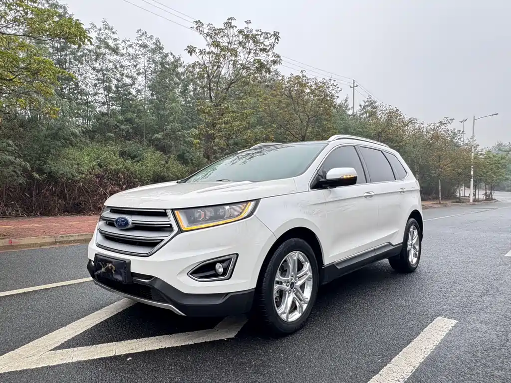 Ford Edge 2018 — фото 1