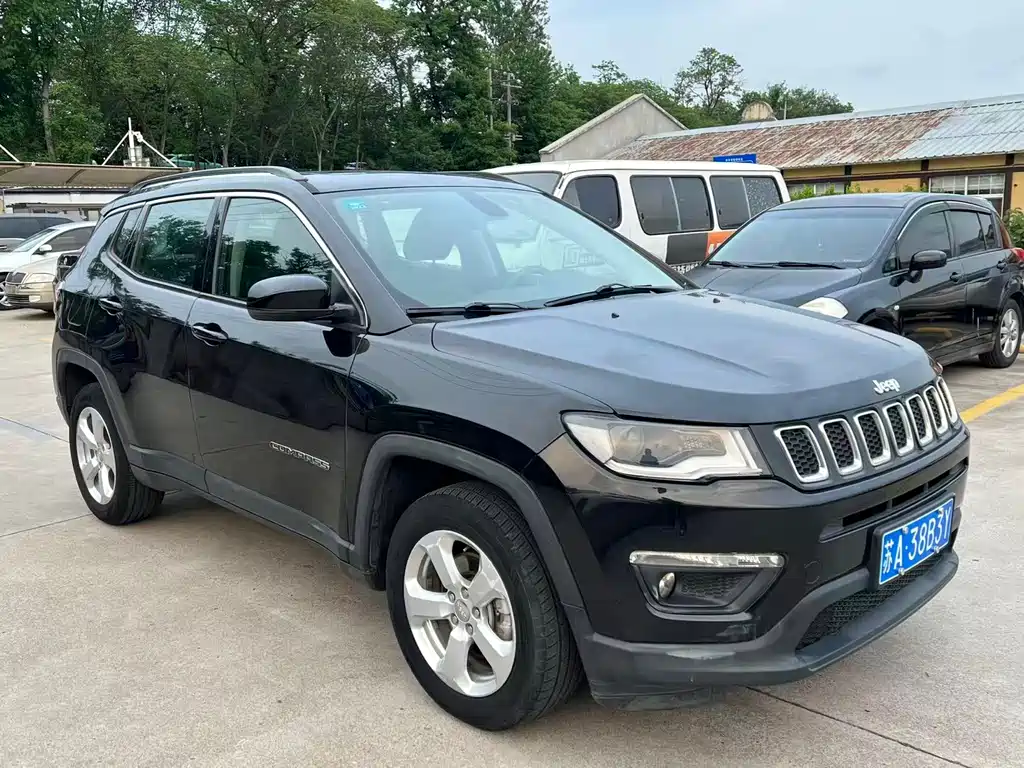 Jeep Compass 2018 — фото 3