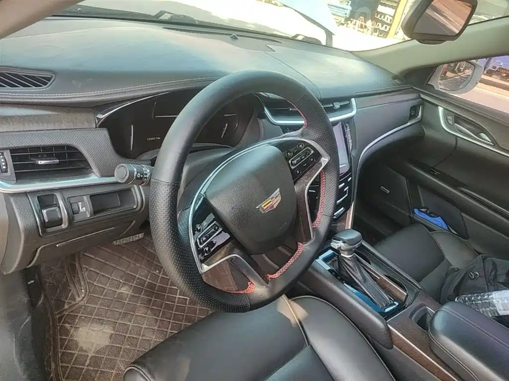 Cadillac XTS 2017 — фото 11