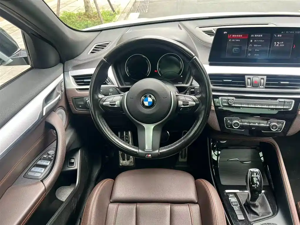 BMW X2 2022 — фото 8