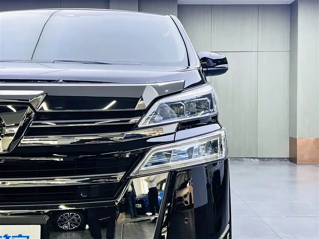 Toyota Vellfire 2021 — фото 7