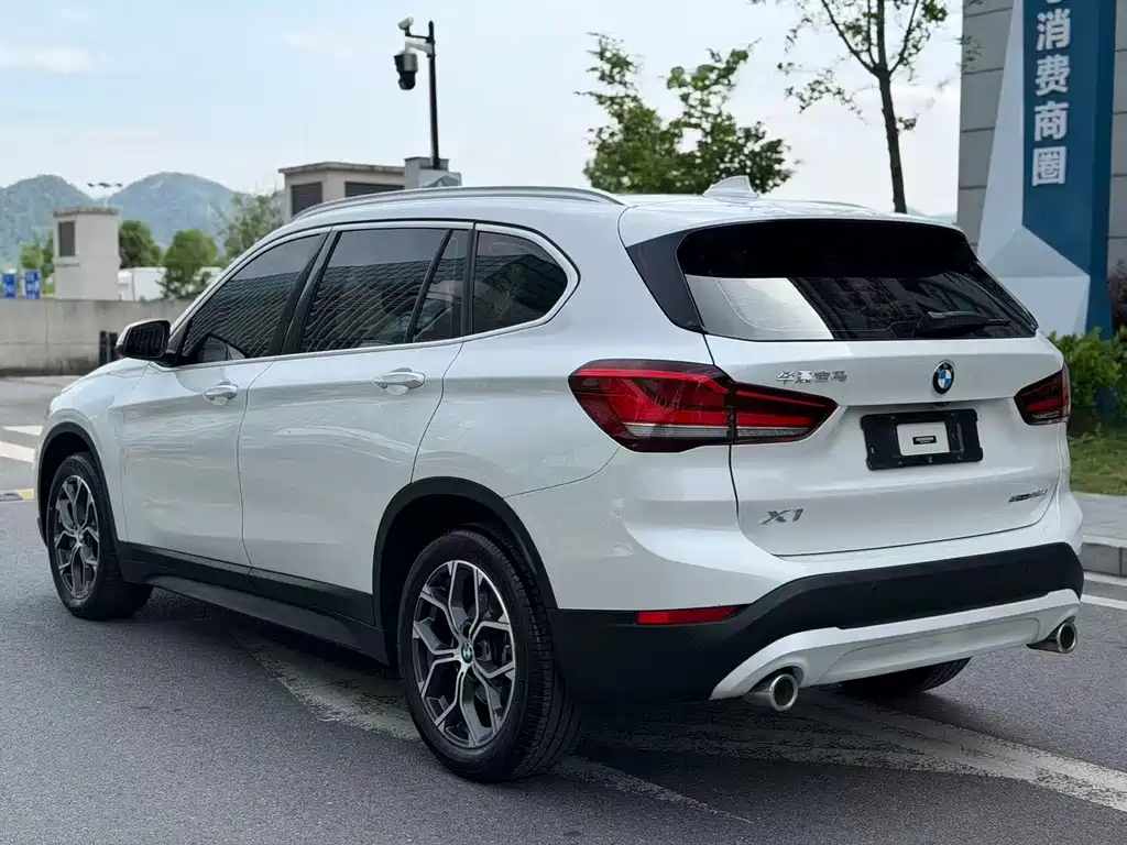 BMW X1 2021 — фото 13