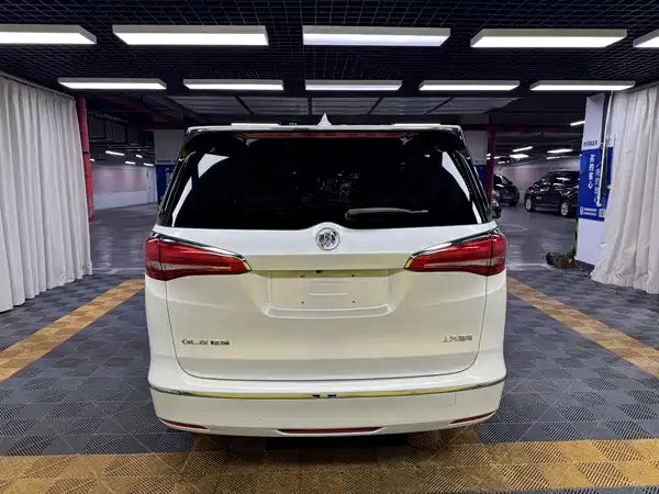 Buick GL8 2017