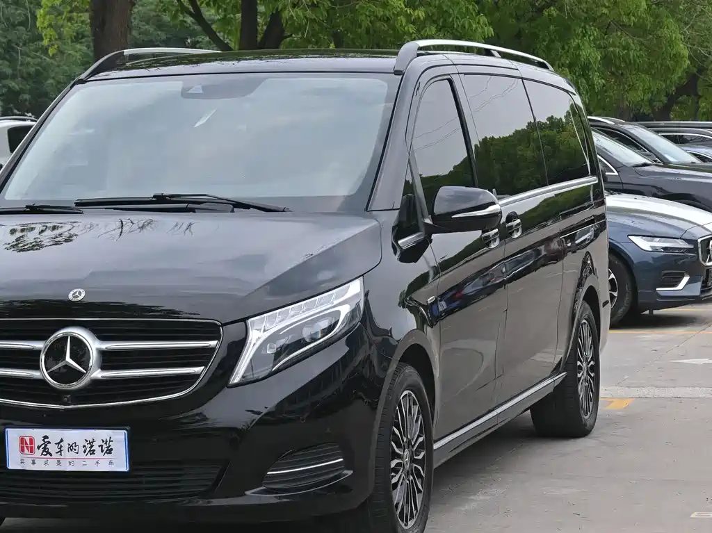 Mercedes-Benz V-Class 2018 — фото 10