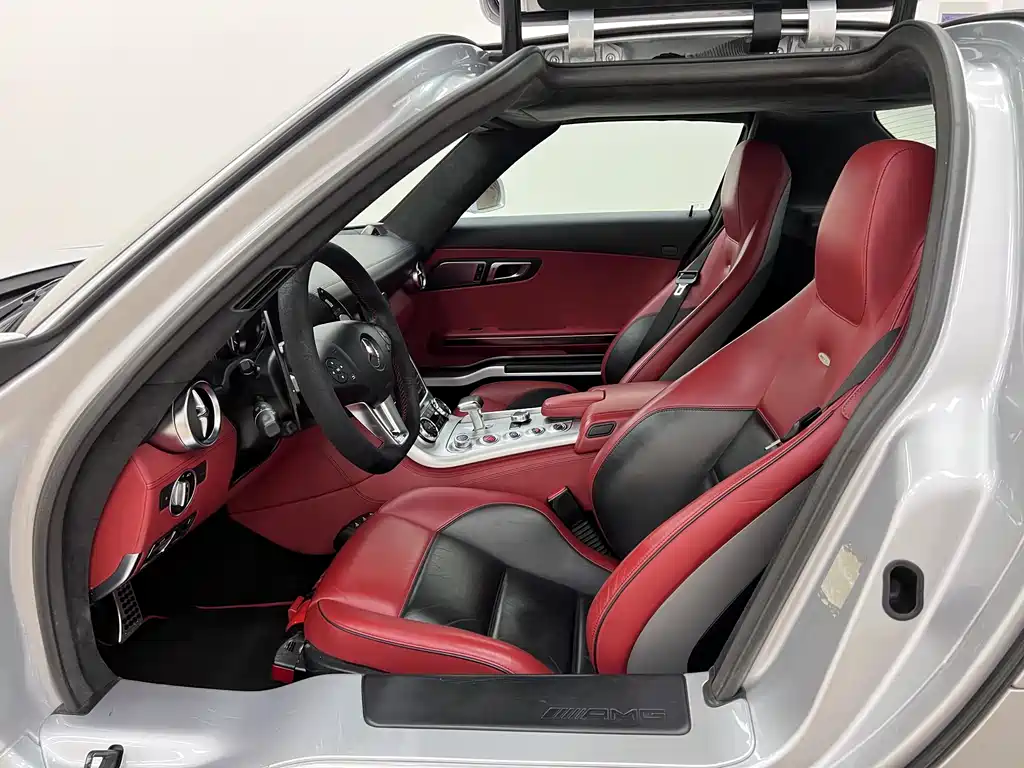 Mercedes-Benz SLS AMG 2011 — фото 22