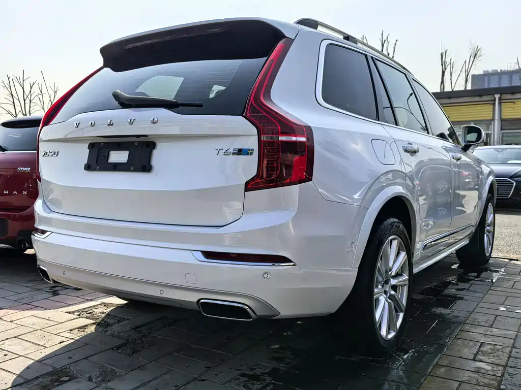 Volvo XC90 2017 — фото 15