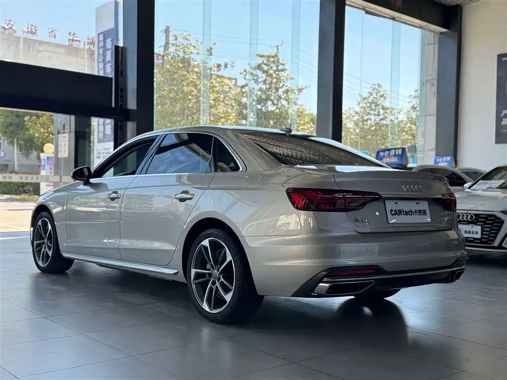 Audi A4L 2021