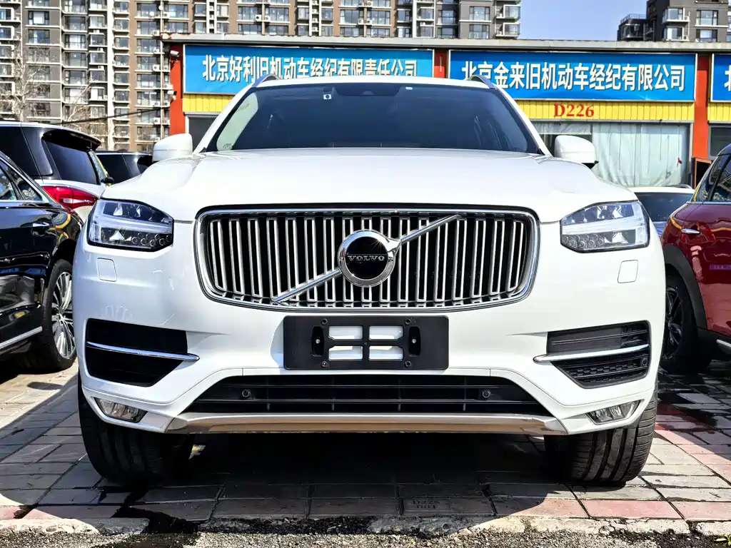 Volvo XC90 2017 — фото 2