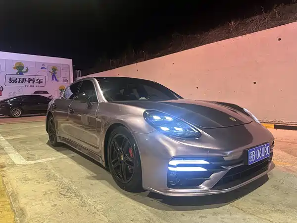 Porsche Panamera 2012