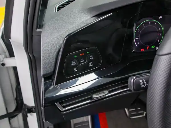 Volkswagen Golf 2021