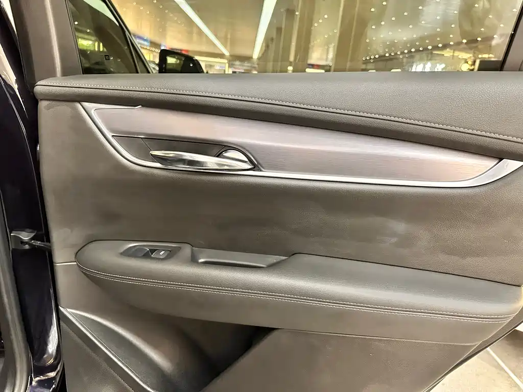 Cadillac XT6 2020 — фото 13