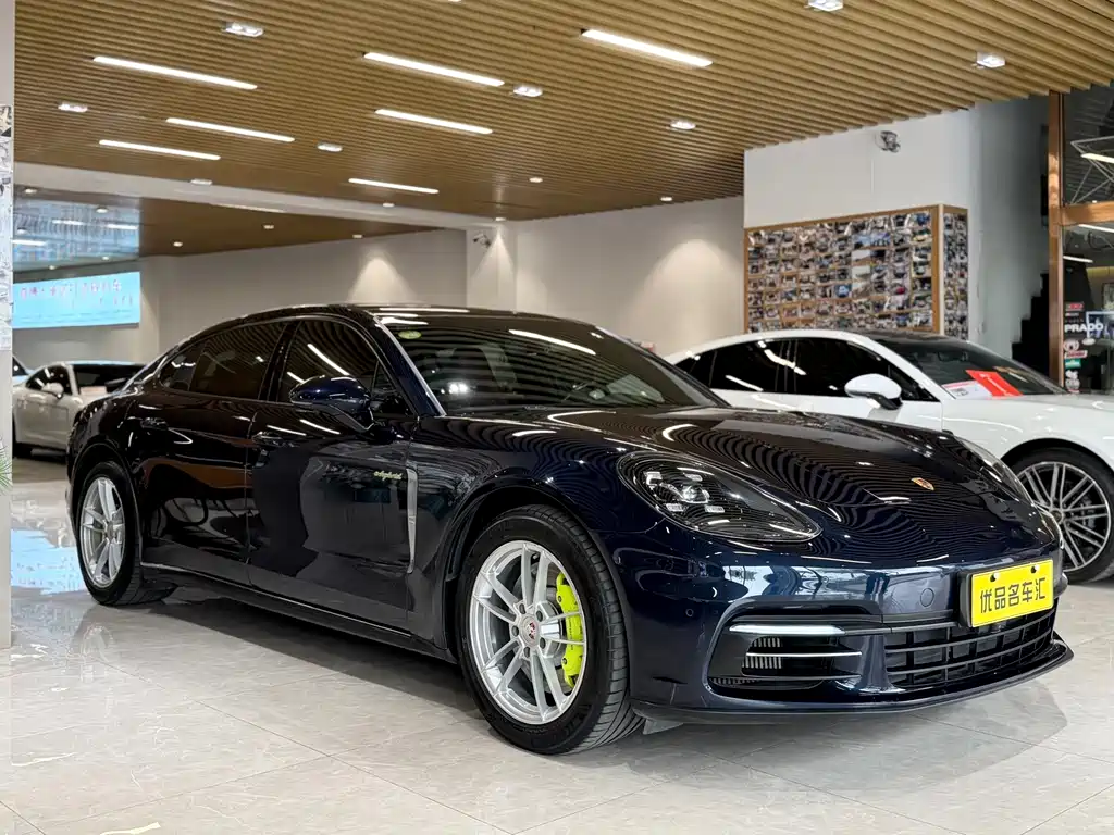 Porsche Panamera Hybrid 2018 — фото 3